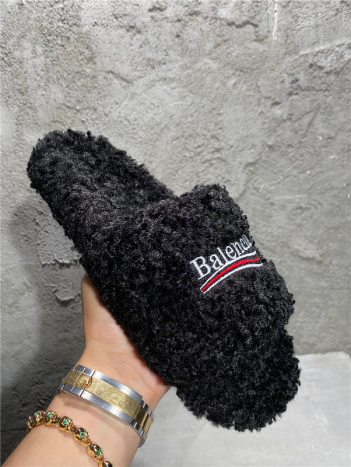 BLCG SLIPPERS