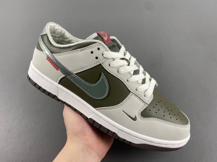 Nike Dunk Low “Year of the Snake” HV5980-231