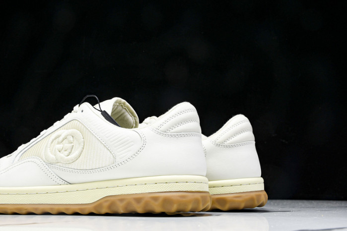 Gv*c sneaker