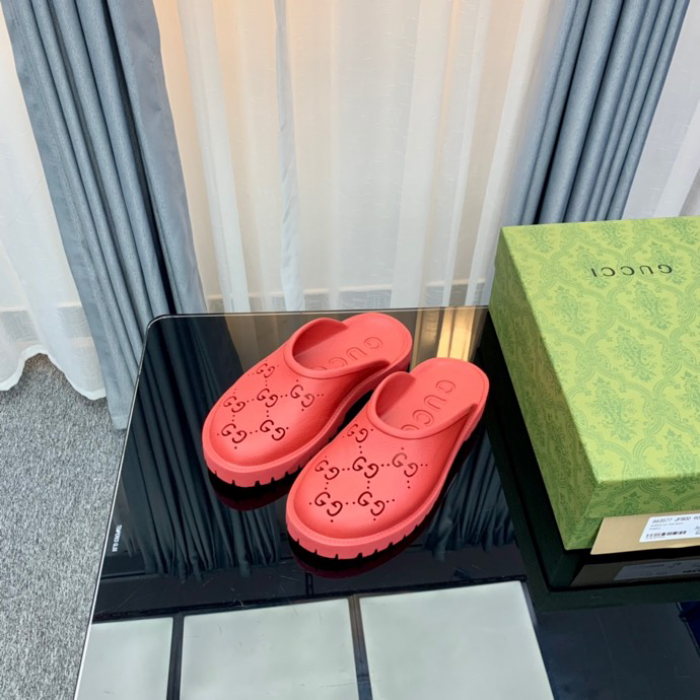 Gv*c slippers