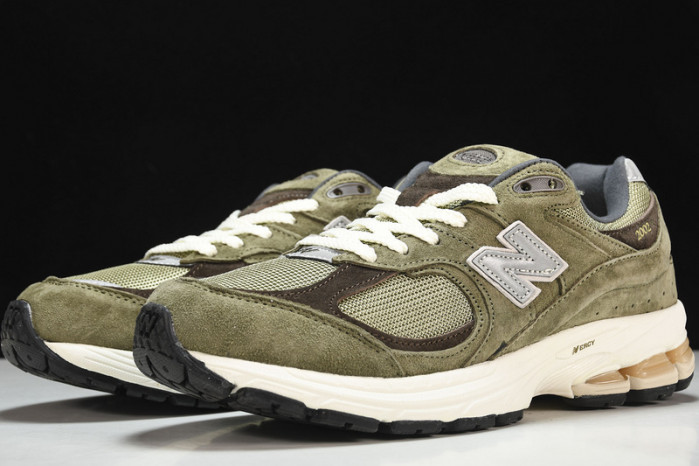 new Ba1an*e yeeshoes  m2002rhn