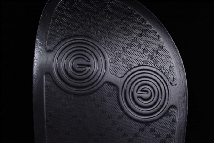 Gv*c slippers