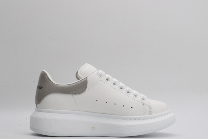 MQ Sneakers