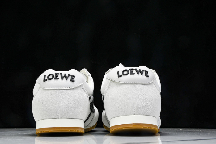 L*0ewe Ballet Runner  LW-FOR02