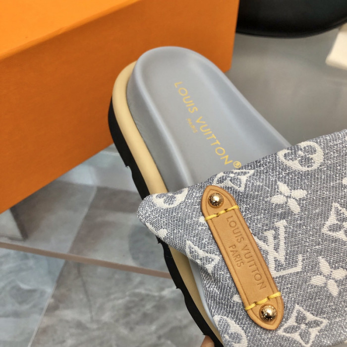 LV SLIPPERS
