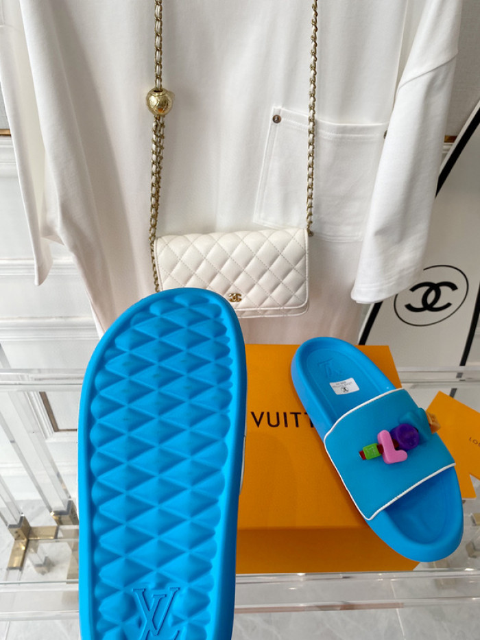 LV SLIPPERS