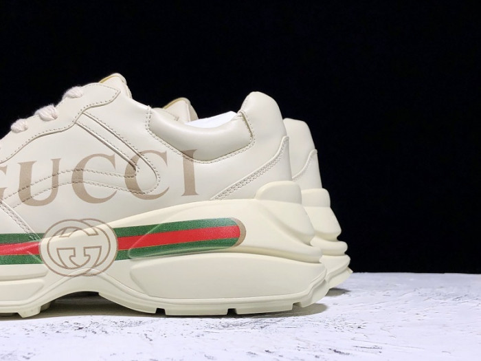 Gv*c trainer sneaker 528892 drw00 9522